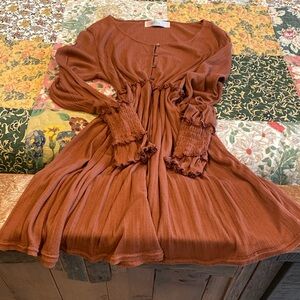 Free People Beach Dress Women’s Size Medium Brown Midi Long Sleeve BEAUTIFUL !!